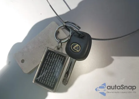 2004 Lexus Es 330 from USA, damaged, VIN JTHBA30G945034272